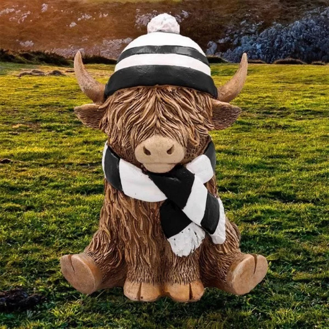 Lesser & Pavey - Highland Cow Scarf & Hat - Black & White