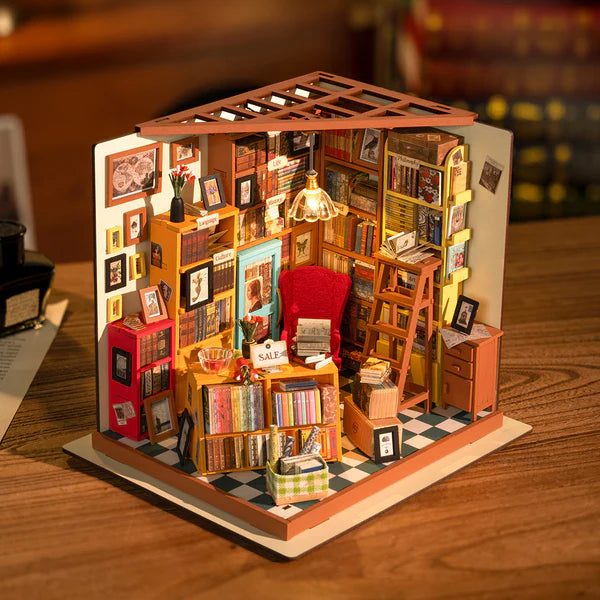 ROBOTIME Sam's Study DIY Model Kit