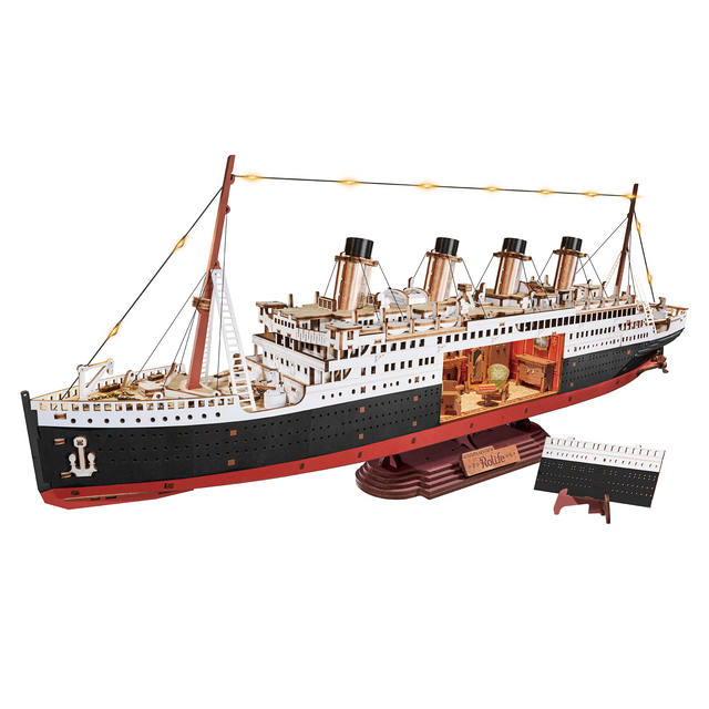 TGL02 ROBOTIME Rolife kits Model ship 1912 Eternal Atlantic Voyager - Model of the Titanic on a white background