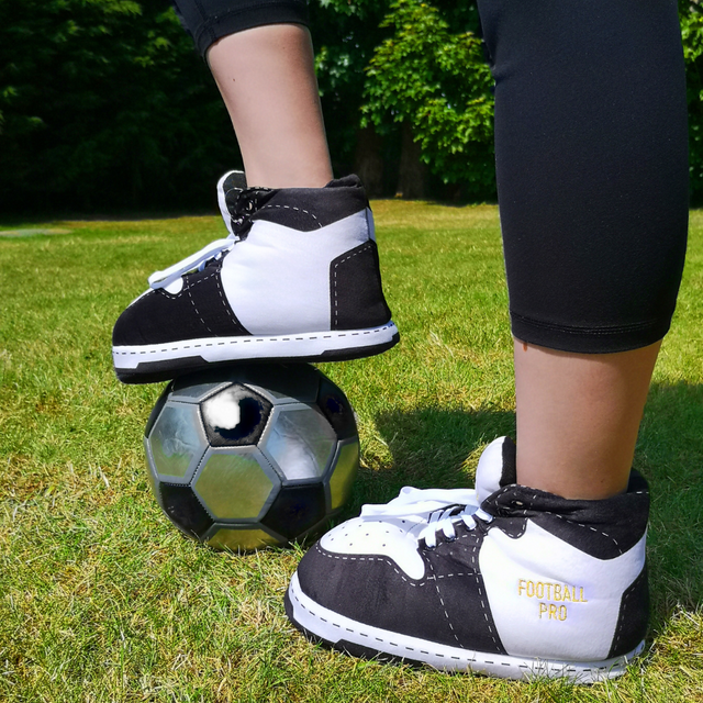 Baffies Krazy Kicks - Football Pro Slippers