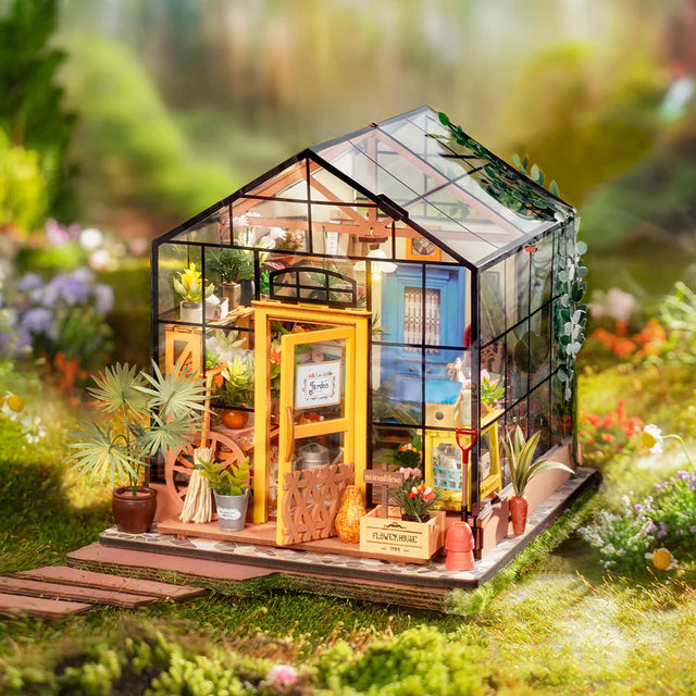 Detailed flower house miniature Rolife kit
