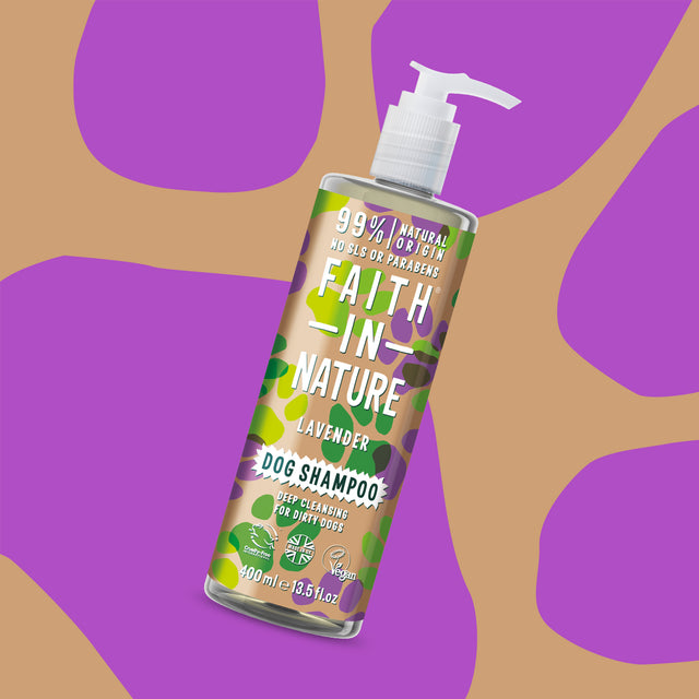 Natural lavender dog shampoo for smelly and muddy dogs